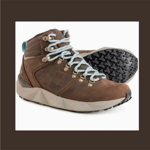 Columbia Facet Sierra Boots gently used sz 7